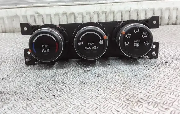 Suzuki Liana Climate control unit 3951059J11