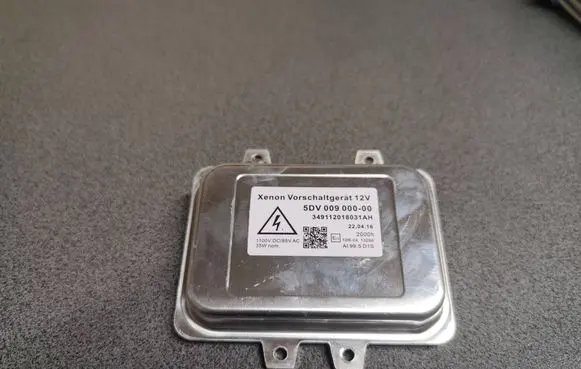 BMW 5 F10 F11 Headlight ballast module Xenon 5DV00900000