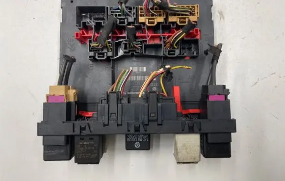 Seat Altea Comfort/convenience module 1K0937049S 28000674 H29S0704