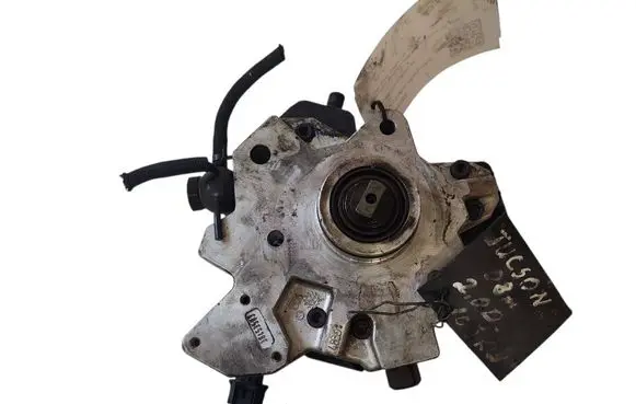 Hyundai Tucson JM Fuel injection high pressure pump 3310027400 0445010121