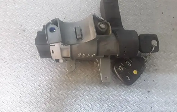 Volvo XC90 Ignition lock 8626324