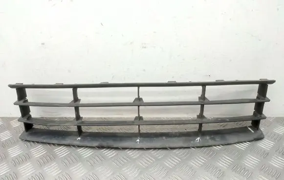 Skoda Octavia Mk2 (1Z) Front bumper lower grill