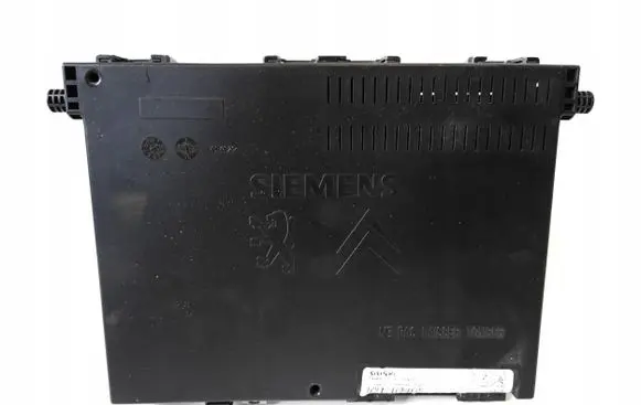 Peugeot 206 Relay mounting block 9626460380