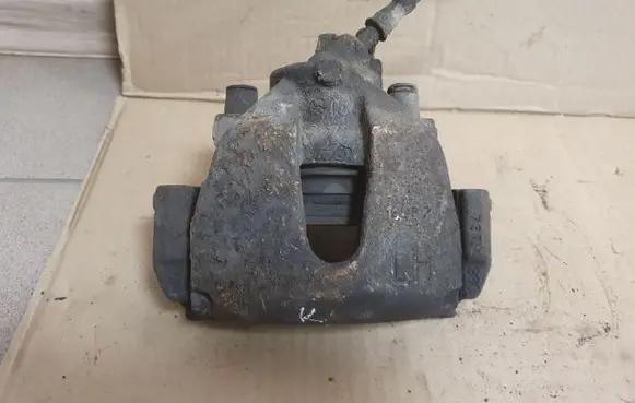 Ford Focus C-MAX Front brake caliper