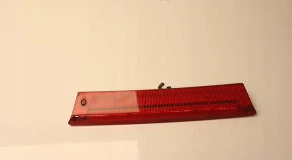 Volkswagen Tiguan Third/center stoplight 2008R