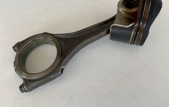 Audi Q7 4M Piston with connecting rod 06E198401J 06E107065EE 06E107066EE