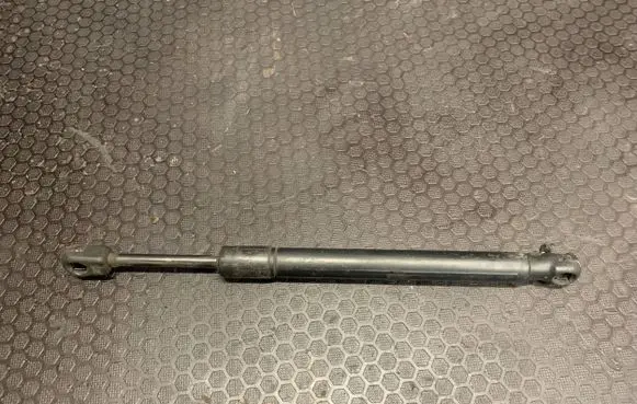 Audi A4 S4 B7 8E 8H Tailgate/trunk strut/damper 8E5827552