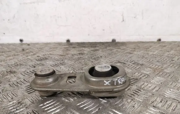 Nissan X-Trail T32 Engine mount bracket 113604EA0A 112383734R