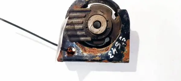 Toyota Auris 150 Engine mount bracket 