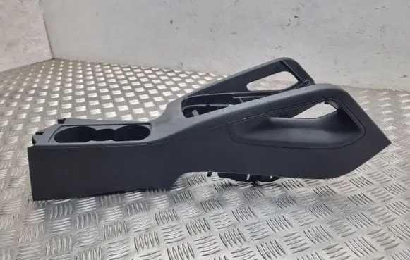 Volkswagen Golf V Center console 1K0863243A