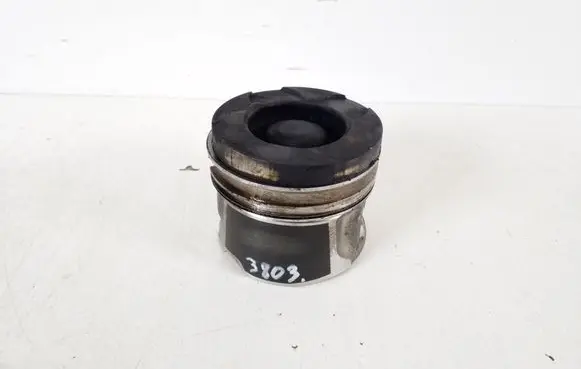 Toyota Avensis T270 Piston with connecting rod 13101-0R070