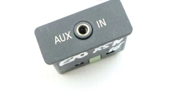 BMW X5M E70 AUX in-socket connector 6986791