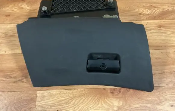 BMW 5 E39 Glove box lid/cover 