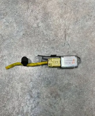 Subaru Legacy Airbag deployment crash/impact sensor 98236AG000 1879000691