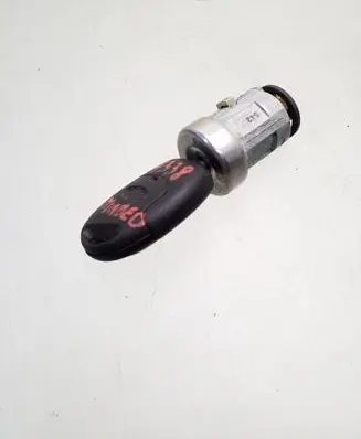 Ford Mondeo Mk III Ignition lock UC592300A