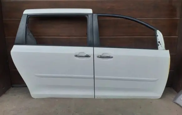 Toyota Sienna XL30 III Front door