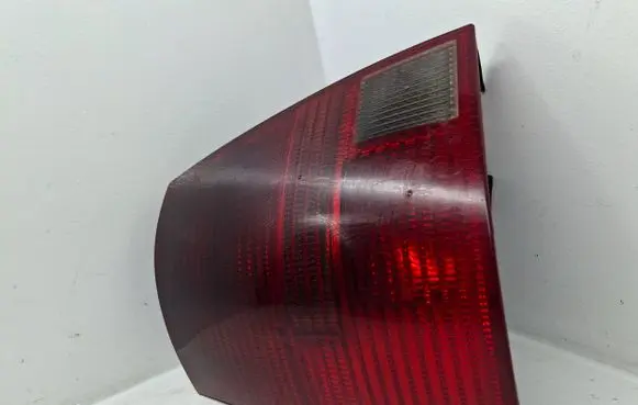Volkswagen Golf IV Rear/tail lights 284301