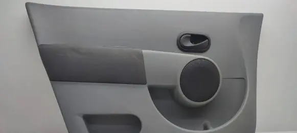 Renault Modus Front door card panel trim