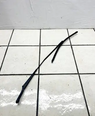 Audi A6 C7 Front wiper blade arm