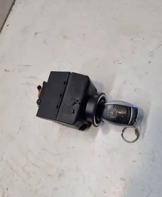 Mercedes-Benz CLS C219 Ignition lock A2115452308 33002213