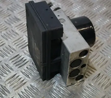 Mercedes-Benz C W203 ABS Pump