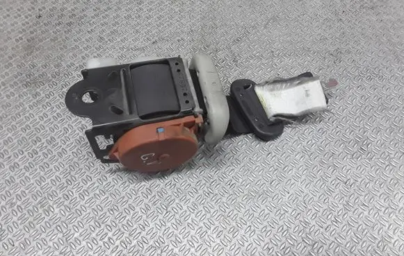 Middle seatbelt (rear)