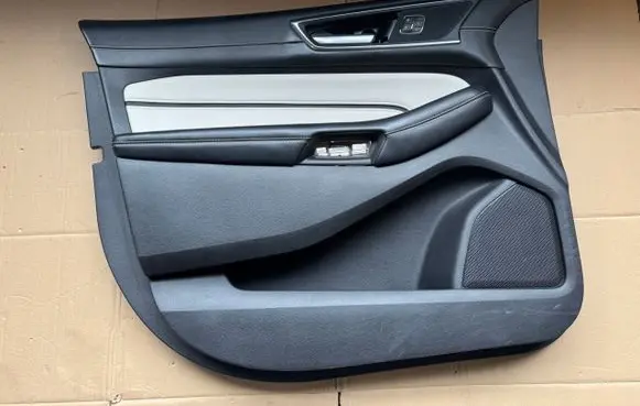Ford Edge II Front door card panel trim