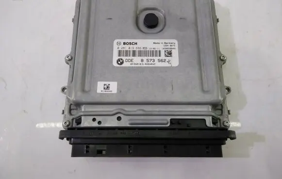 BMW 5 F10 F11 Engine control unit/module ECU 8573562