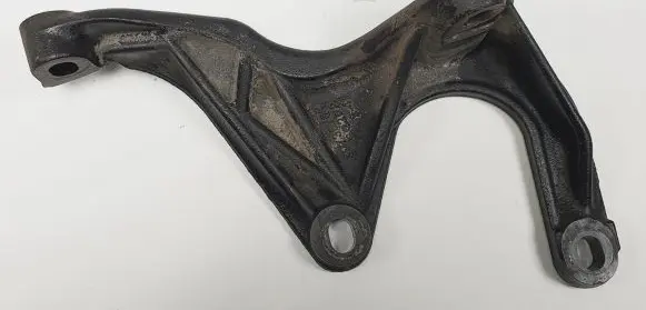 Volvo XC90 Engine mounting bracket 30735708