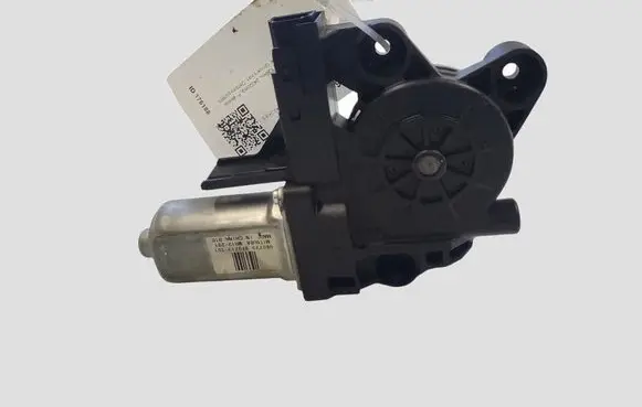 Volvo V70 Front door window regulator motor 970713101 080723