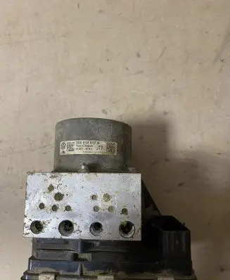 Volkswagen PASSAT B8 ABS Pump 3Q0614517