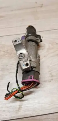 Skoda Fabia Mk1 (6Y) Ignition lock 4B0905851Q