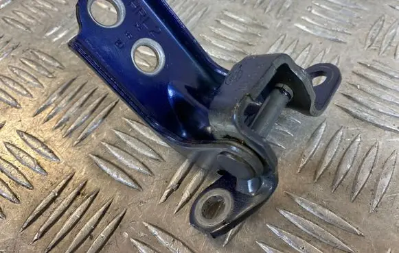 Subaru Outback (BS) Rear door lower hinge HRL2 56X