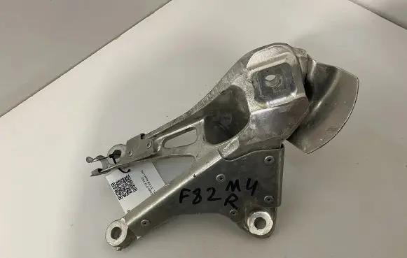 BMW M4 F82 F83 Engine mounting bracket 2284204