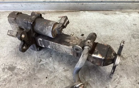 Volvo XC90 EGR valve cooler 96411 130302 D025
