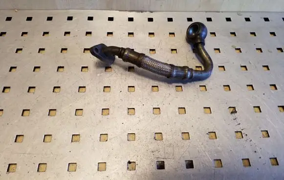 Audi A3 S3 8L Turbo turbocharger oiling pipe/hose 028145736