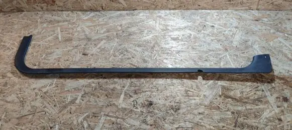 Other sill/pillar trim element