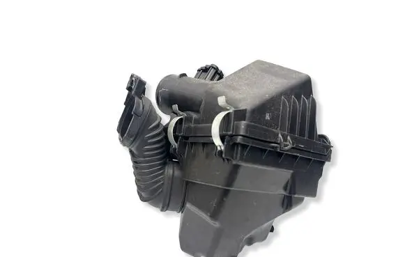 Toyota Yaris XP210 Air filter box 22204F2010 17751K0040