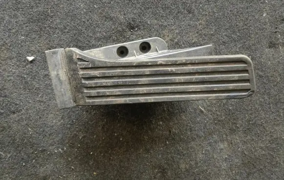 Mercedes-Benz C W204 Accelerator throttle pedal W2043000004