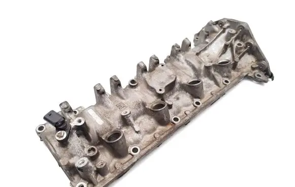 Nissan X-Trail T32 Rocker cam cover 132654210R A2820100101107