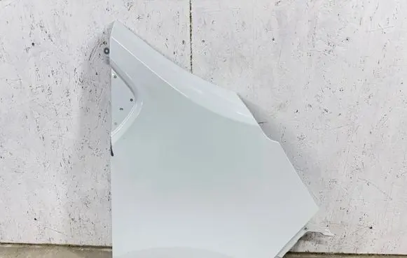 Renault Trafic III (X82) Fender 631004953R