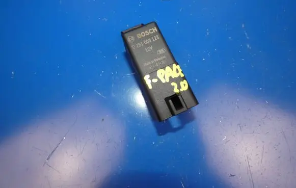 Jaguar F-Pace Glow plug pre-heat relay FX23189E2AC