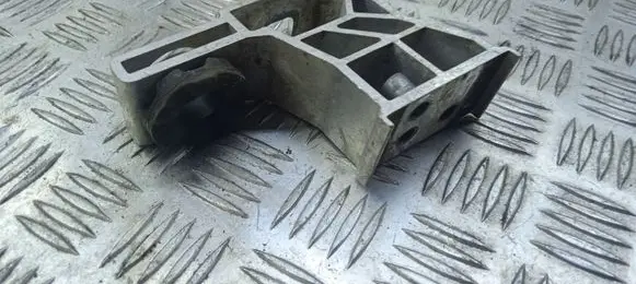 Mercedes-Benz E W238 Radiator mount bracket A2385010000