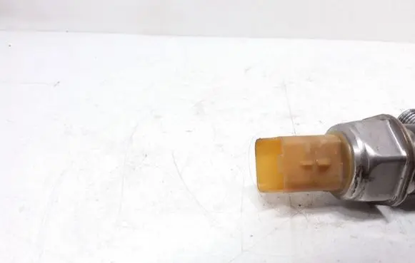 Fuel pressure sensor