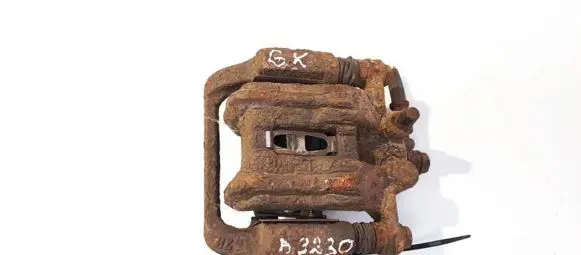 Rear brake caliper