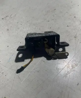 Volkswagen Touareg I Tailgate/trunk/boot lock/catch/latch