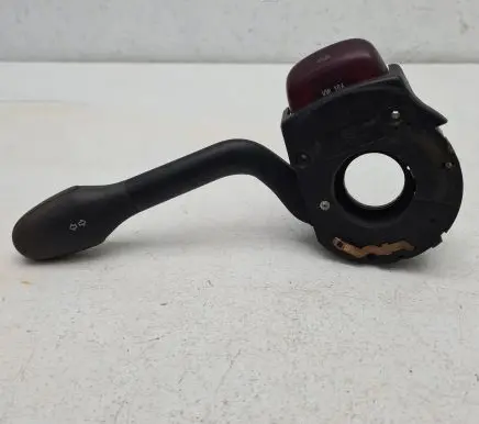Volkswagen PASSAT B4 Indicator stalk VW104