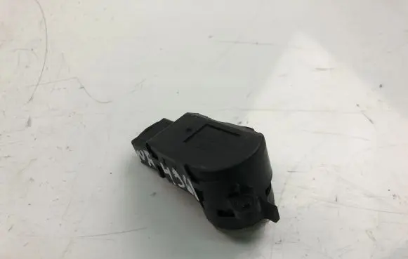 Volvo V70 Oil temperature sensor 6G9N19C734AB