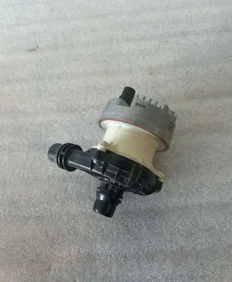 BMW X3 G01 Electric auxiliary coolant/water pump 8686899 8686899-01