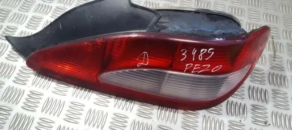 Peugeot 406 Rear/tail lights 2289